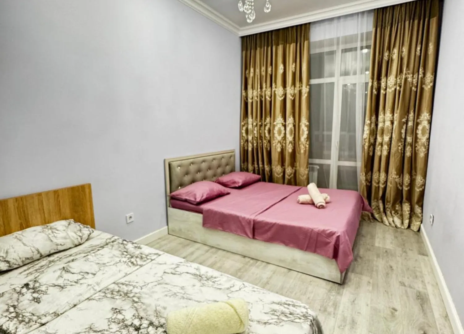 Трехкомнатная В Центре Возле Экспо И Я Ботанического Сада Astaná Apartamento